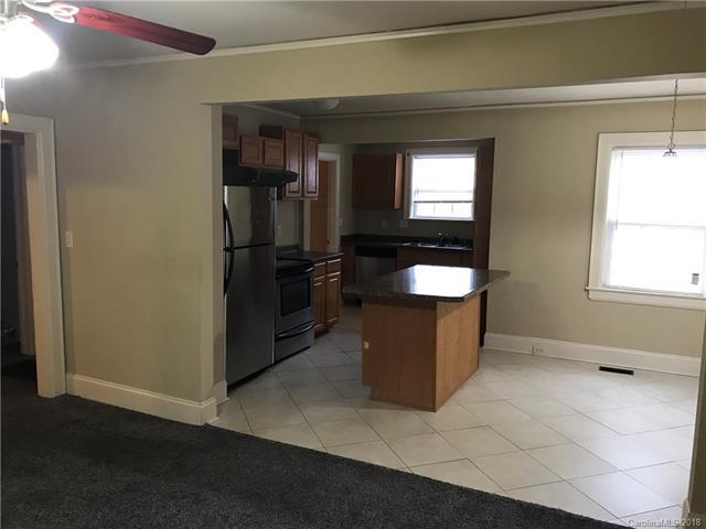 1905 Garibaldi Avenue - Photo 1