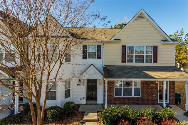 582 Greenway Drive - Photo 1