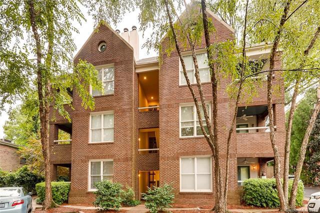 2220 Roswell Avenue - Photo 1