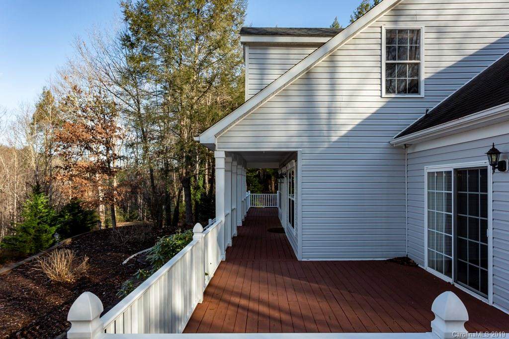 402 Sweetbriar Road - Photo 1