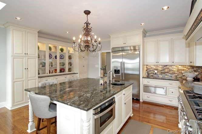 176 Sunrise Circle - Photo 1