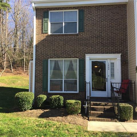 1000 Surry Lane - Photo 1