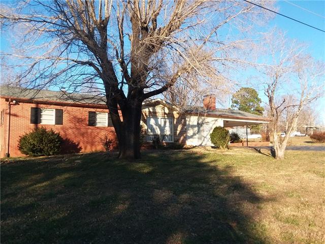 1696 Oakmont Drive - Photo 1