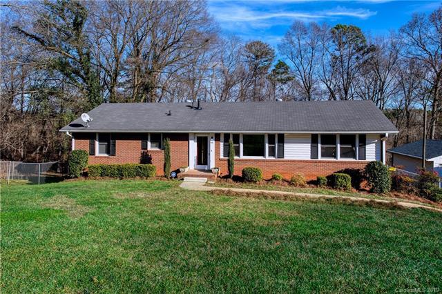 110 Hillcrest Drive - Photo 1