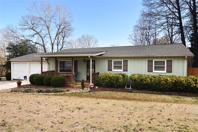 1553 Castell Lane - Photo 1