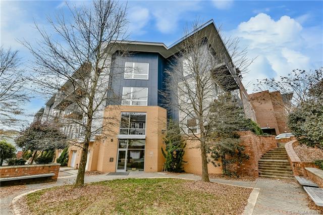 2200 Lyndhurst Avenue - Photo 1