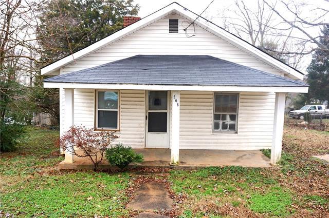 206 Davis Avenue - Photo 1
