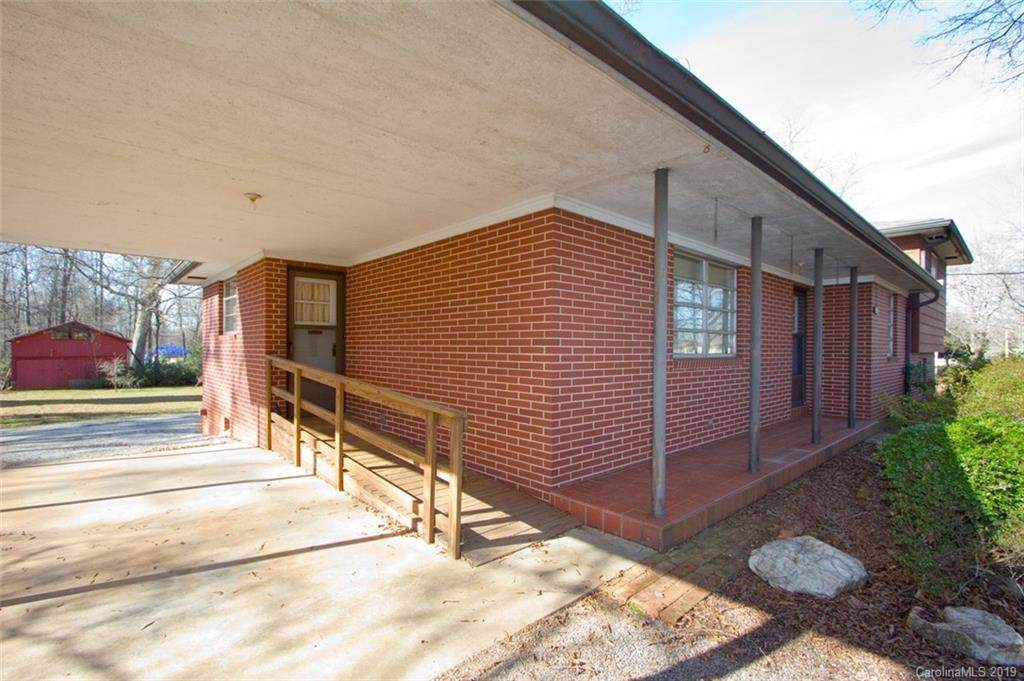 325 Roseman Road - Photo 1