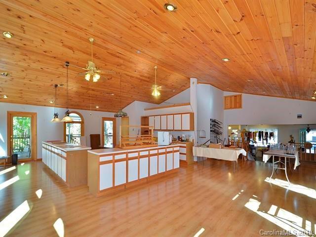 927 Greenville Highway - Photo 1