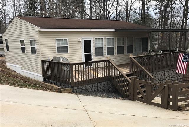 112 Hickory Place - Photo 1