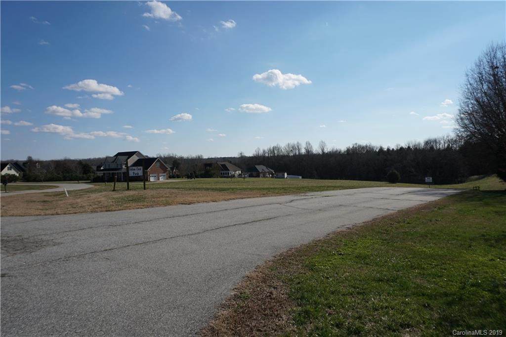 214 Falcon Crest Lane - Photo 1