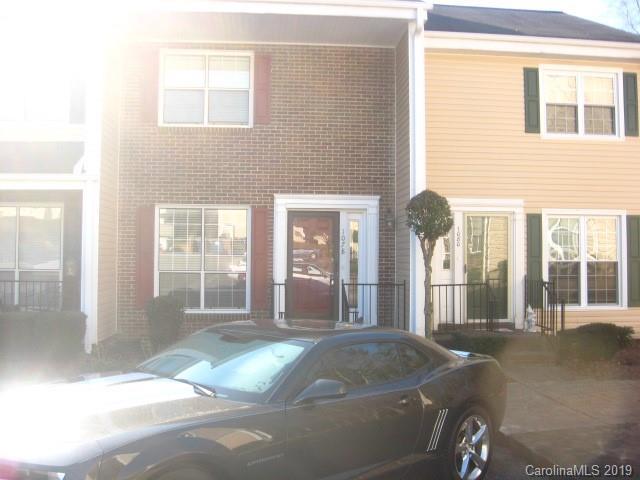1078 Surry Lane - Photo 1