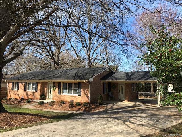 2312 Hedgewood Circle - Photo 1