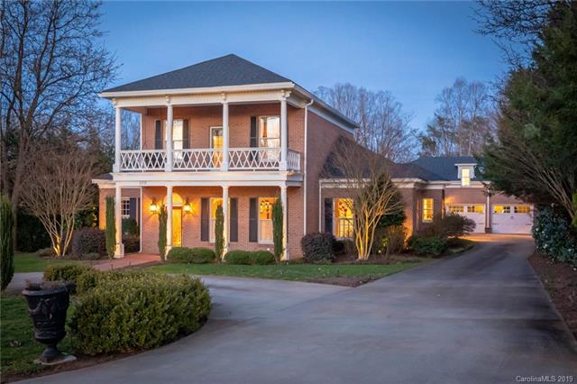 109 Country Club Drive - Photo 1