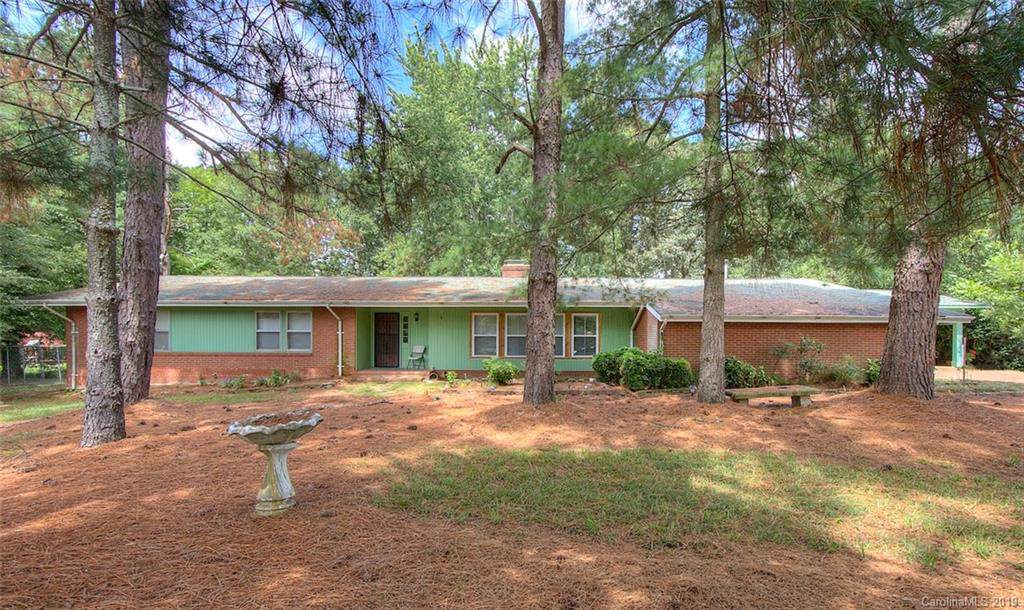 410 Robin Drive - Photo 1
