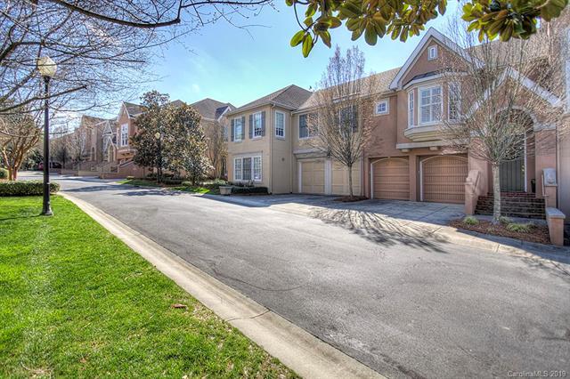 220 Wendover Heights Circle - Photo 1