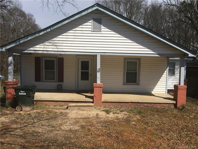1040 East Drive - Photo 1