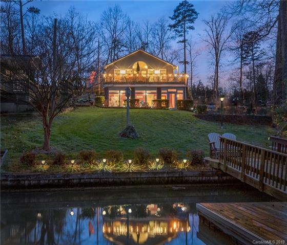 3560 Pinehaven Drive - Photo 1