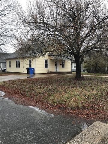 727 Broad Street - Photo 1