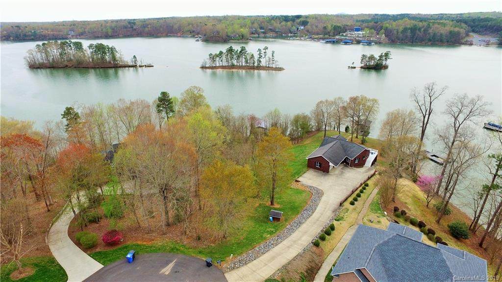203 High Lake Drive - Photo 1