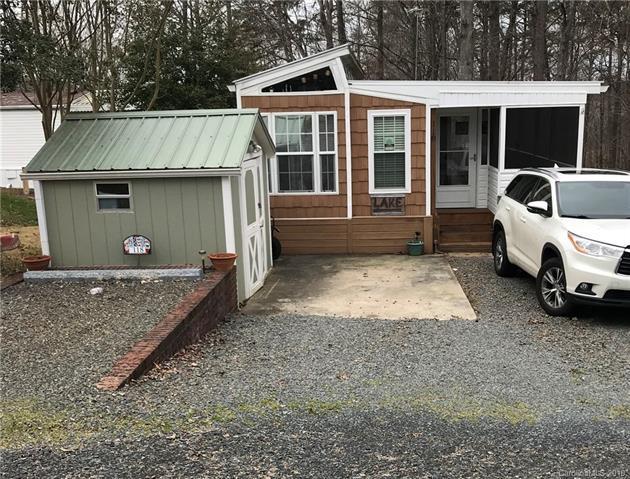 118 Walnut Circle - Photo 1