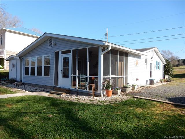 22218 Oakwood Road - Photo 1
