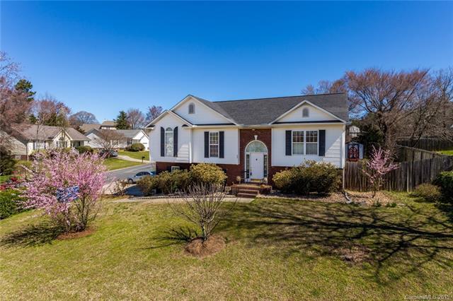 943 Scottland Drive - Photo 1