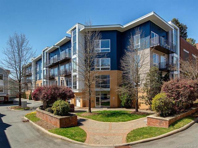 2200 Lyndhurst Avenue - Photo 1