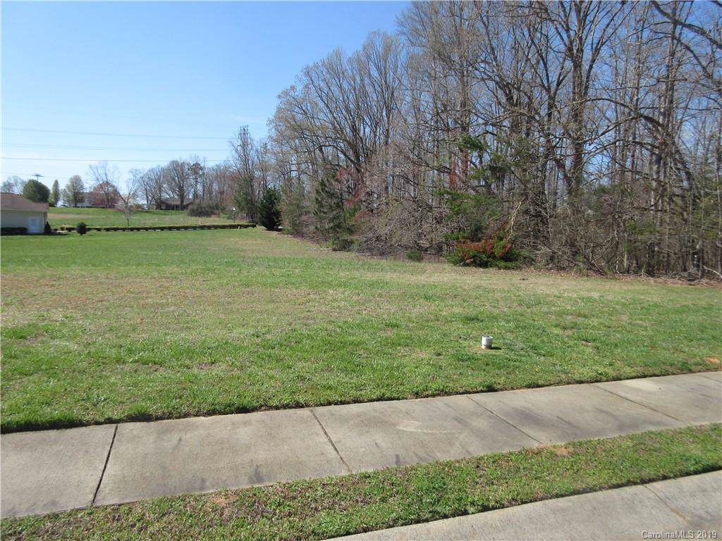 604 Muirfield Drive - Photo 1
