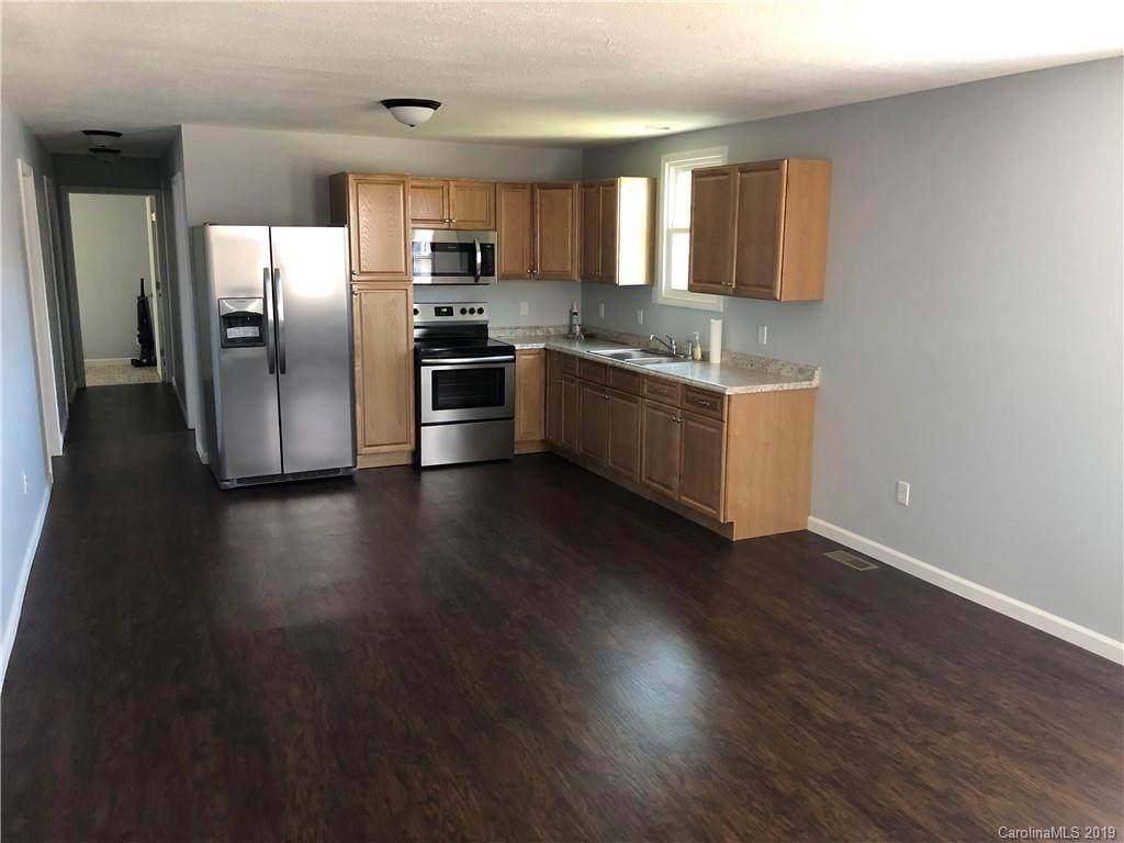 150 Baldwin Avenue - Photo 1
