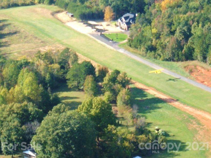 218 Hawks Trail - Photo 1