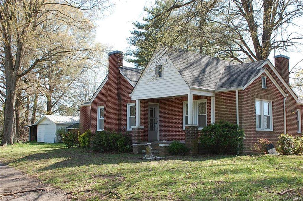 2627 Main Street - Photo 1