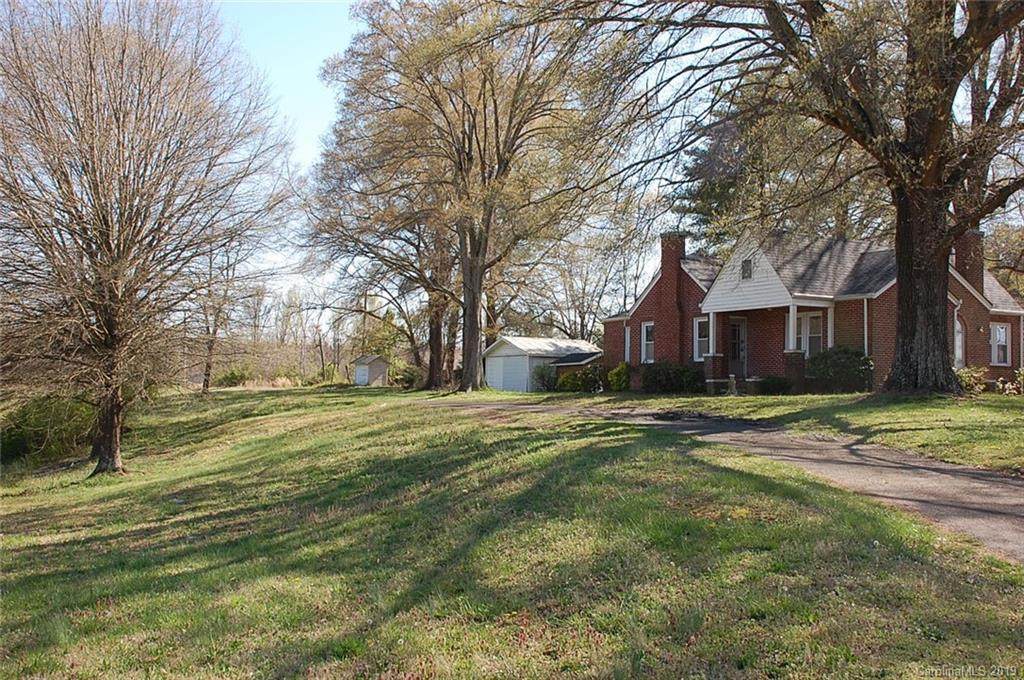 2627 Main Street - Photo 1
