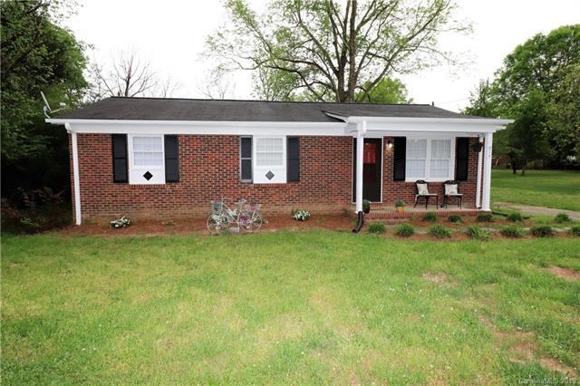914 Iris Drive - Photo 1