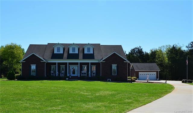 183 Robert Drive - Photo 1