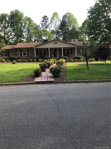 806 Vista Drive - Photo 1