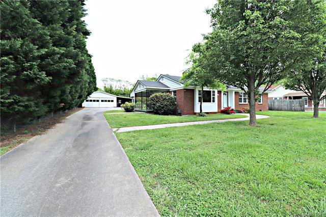 1703 Main Street - Photo 1