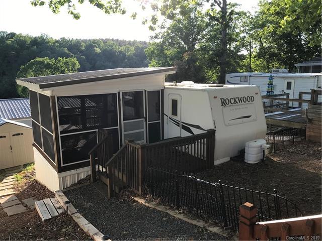 114 Cedar Lane - Photo 1