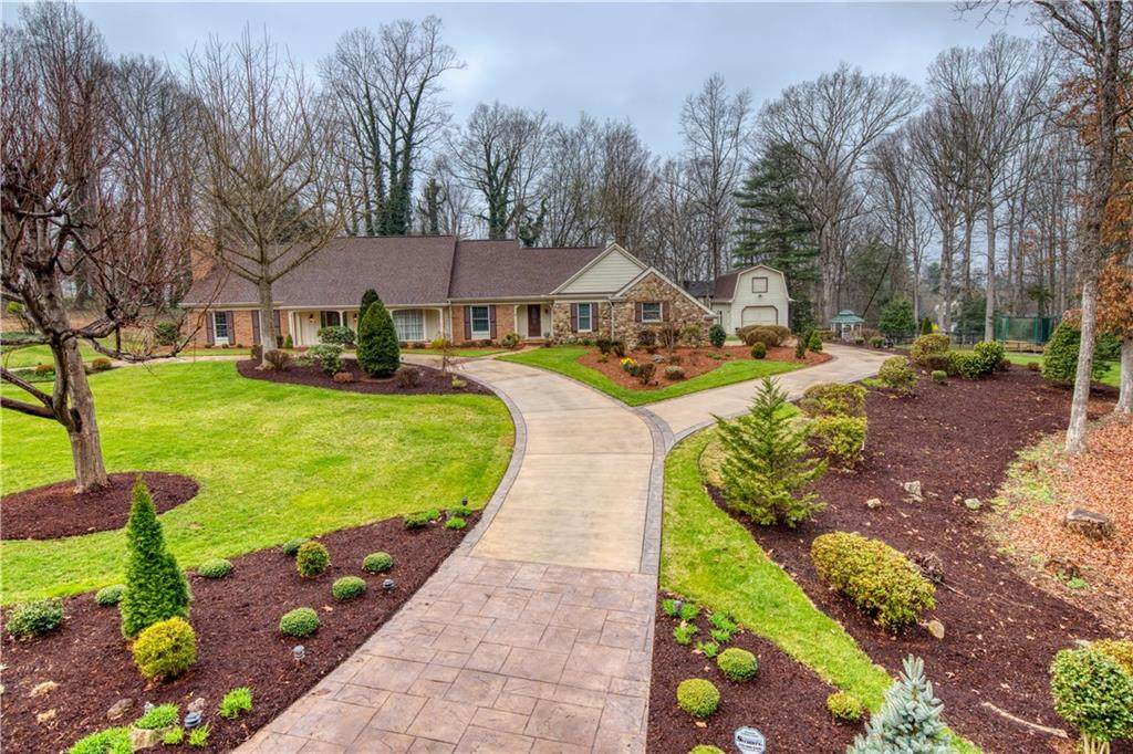 200 Peachtree Road - Photo 1