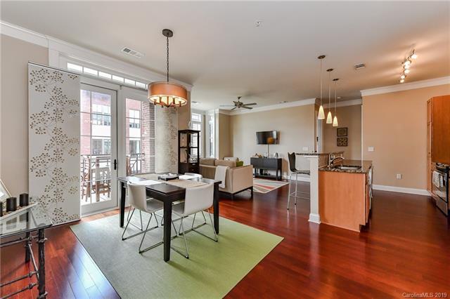 2810 Selwyn Avenue - Photo 1