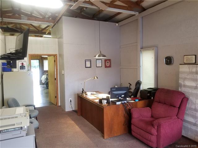 800 Salisbury Avenue - Photo 1