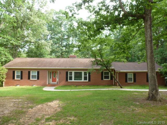 1005 Sherwood Circle - Photo 1