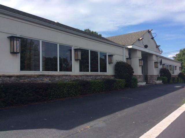 1825 Center Street - Photo 1
