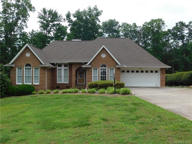 2703 Oaklawn Court - Photo 1
