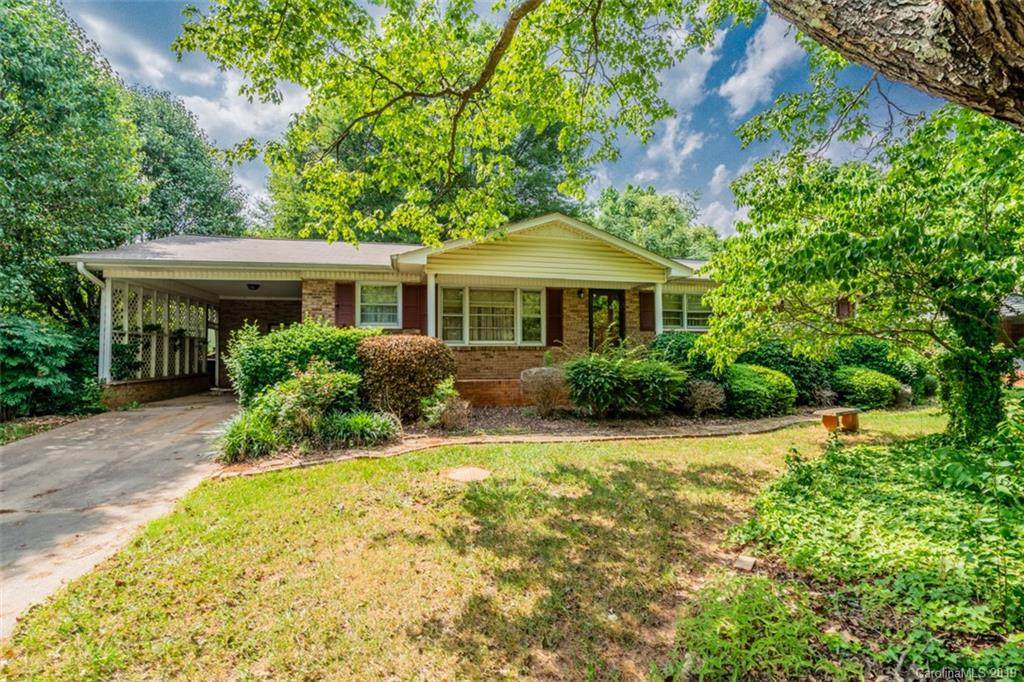 611 Honeywood Lane - Photo 1