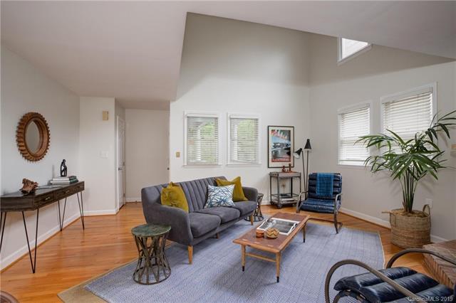 815 Lexington Avenue - Photo 1