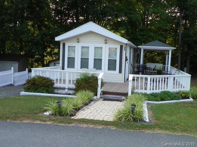 108 Blue Bird Drive - Photo 1