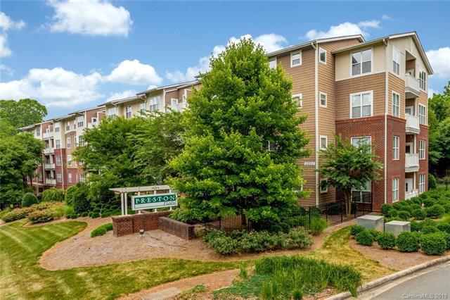 1000 Woodlawn Road - Photo 1