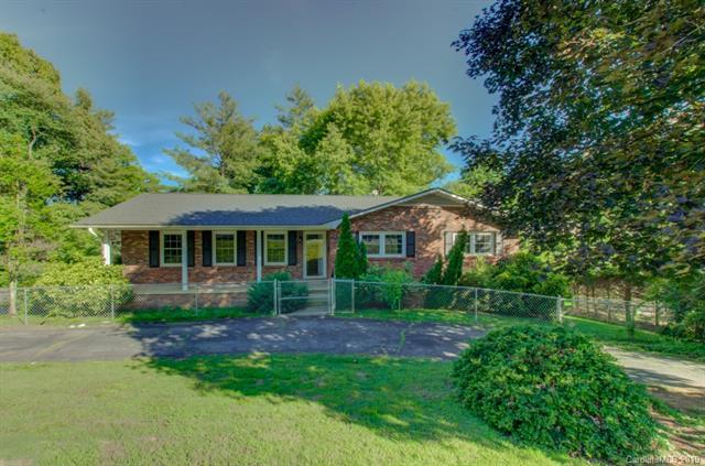 203 Dixon Drive - Photo 1