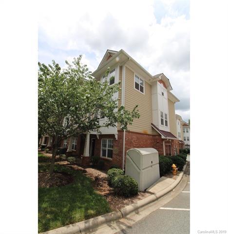 2632 Weddington Avenue - Photo 1